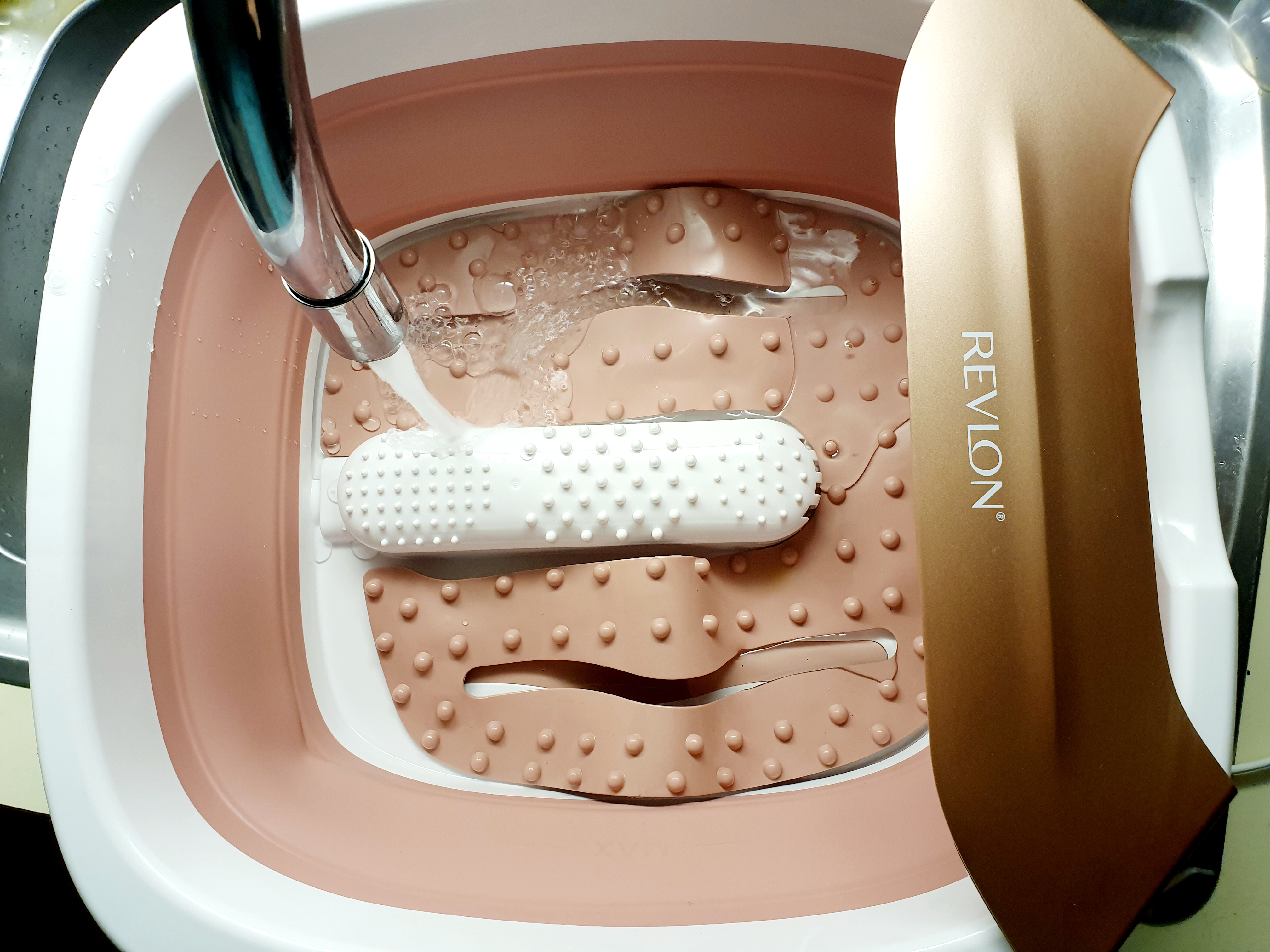 Revlon ULTIMATE indulgence foot spa | Agent luxe blog