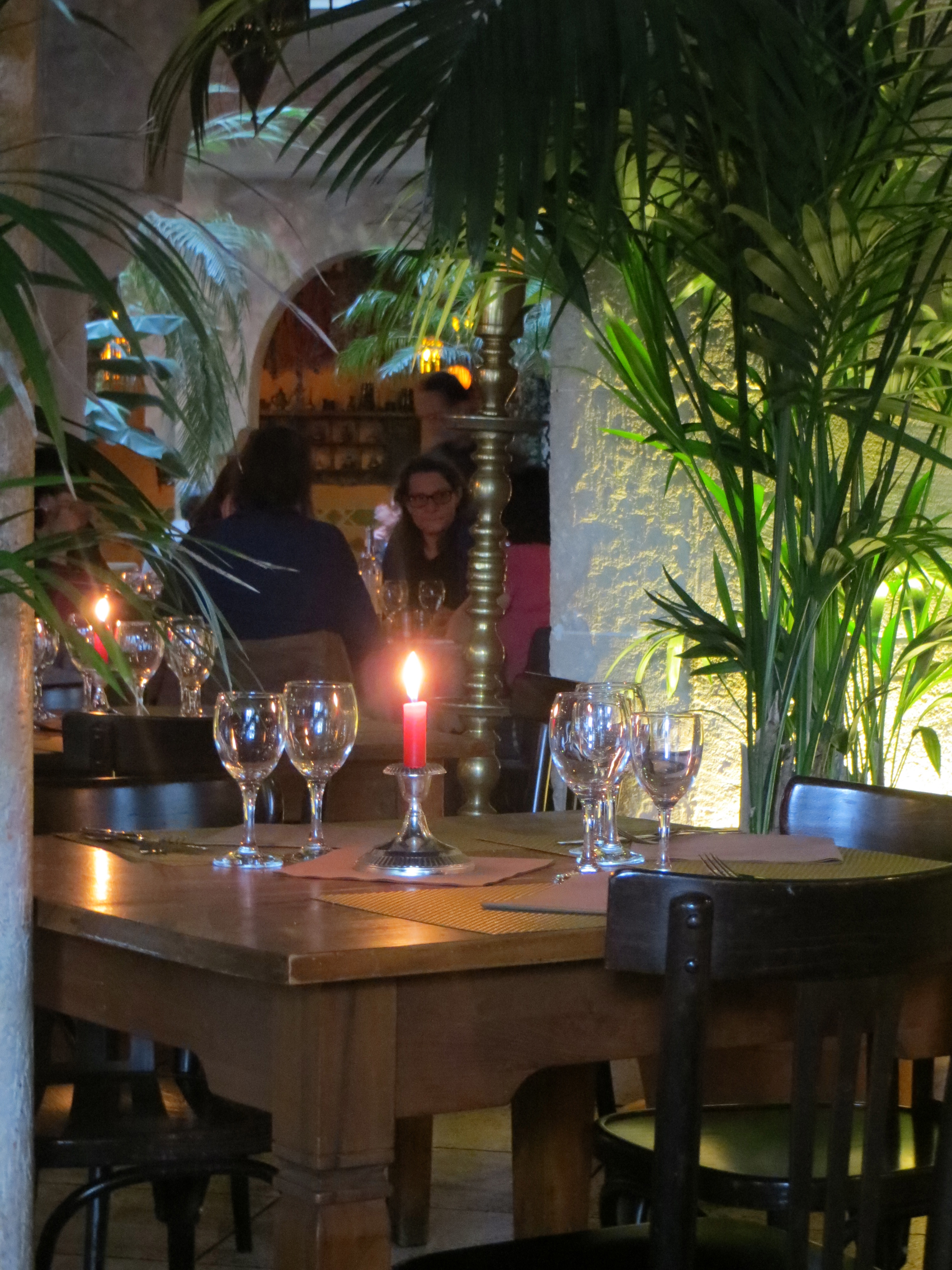 Riad Nejma, Restaurant in Paris with Kerredine Soltani