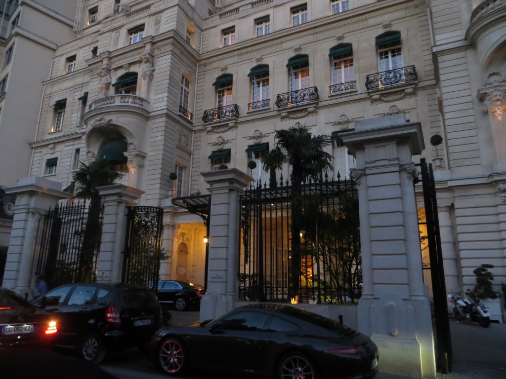 Shangri la hotel in paris 