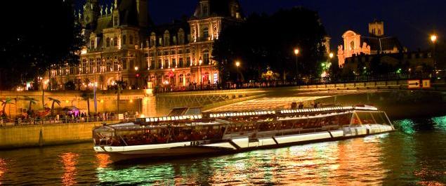 Bateaux Mouches Dinner Cruise Paris 