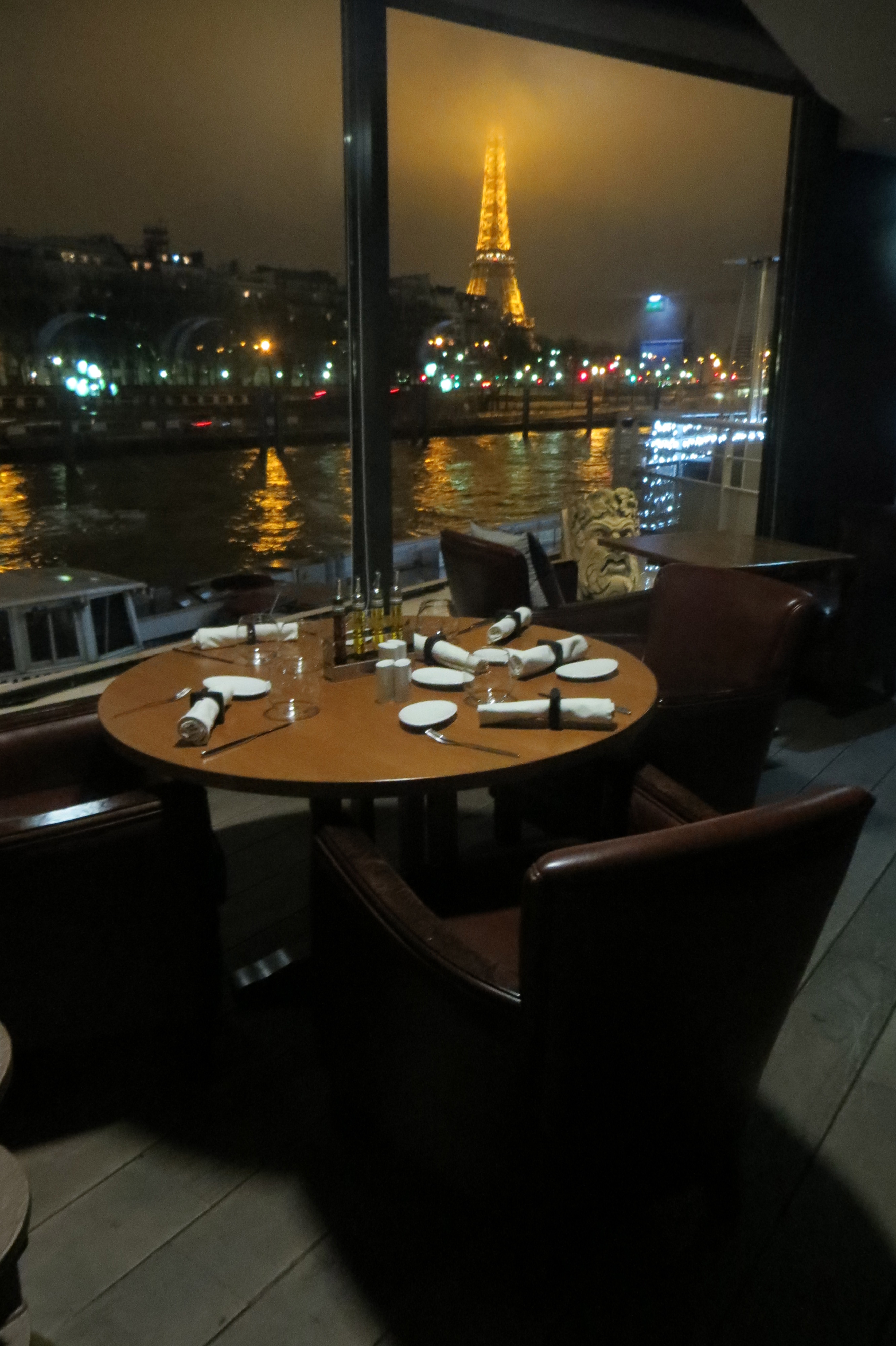 Bateaux mouches dinner cruise in Paris 