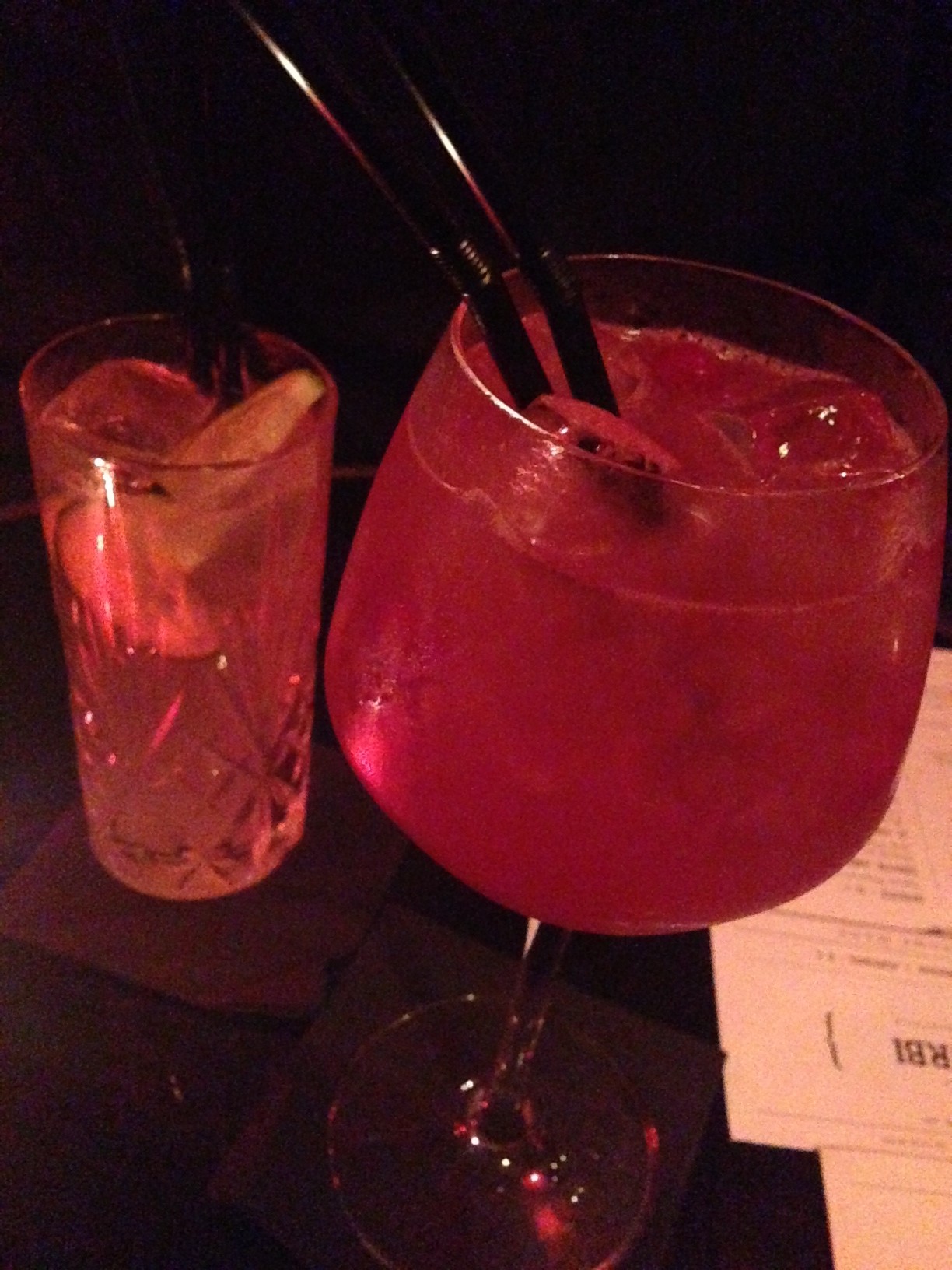 Le fourbi, cocktail tapas bar in Paris 