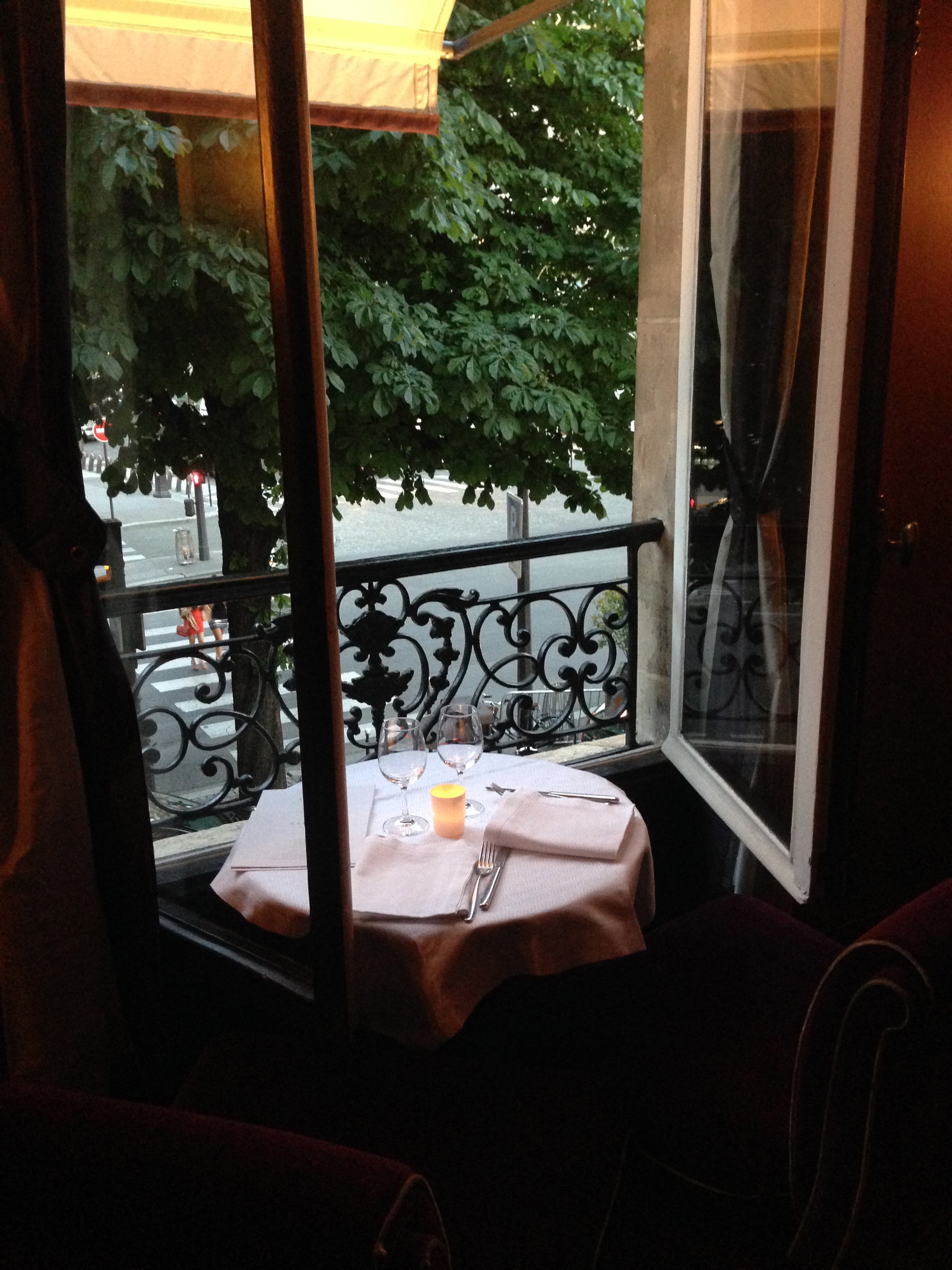 L´avenue restaurant Paris 