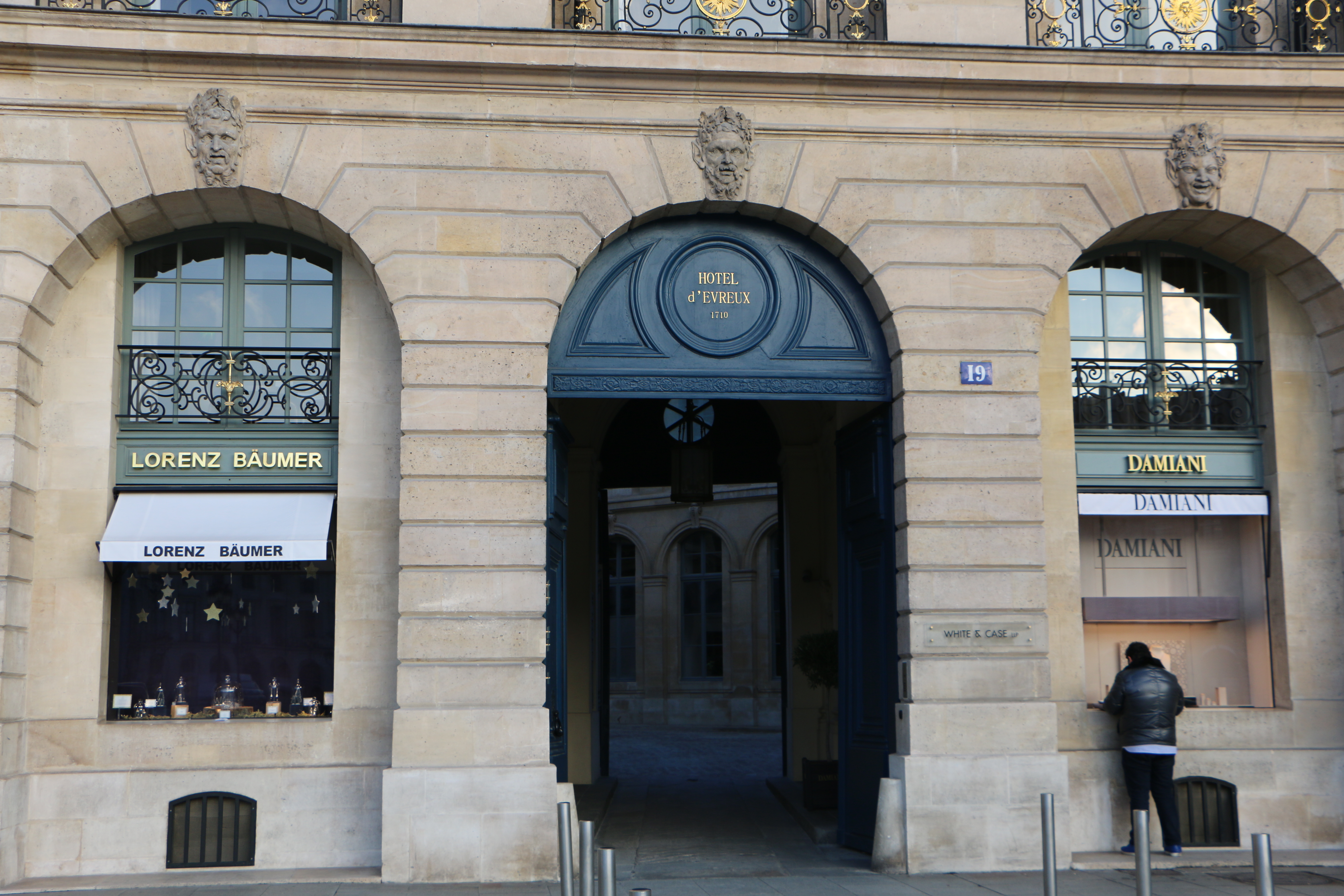 Aquamoon luxury spa At Place Vendôme